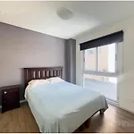 Departamento Amoblado Para 5 Personas Con Gimnasio, Cochera Y Piscina